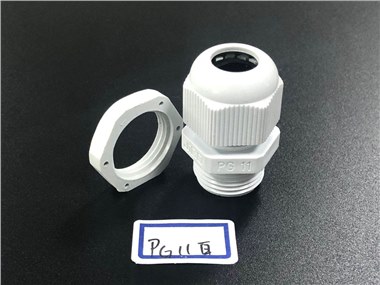 塑料接头 过线接头PG11