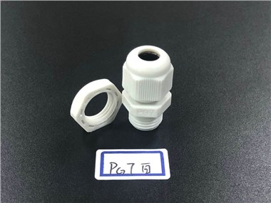 塑料接头 过线接头PG7