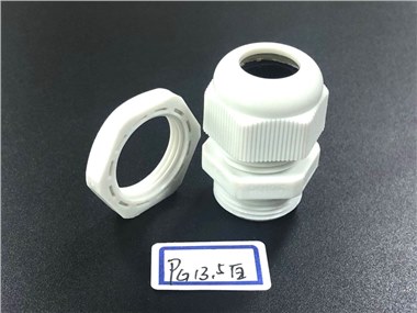 塑料接头 过线接头PG13.5